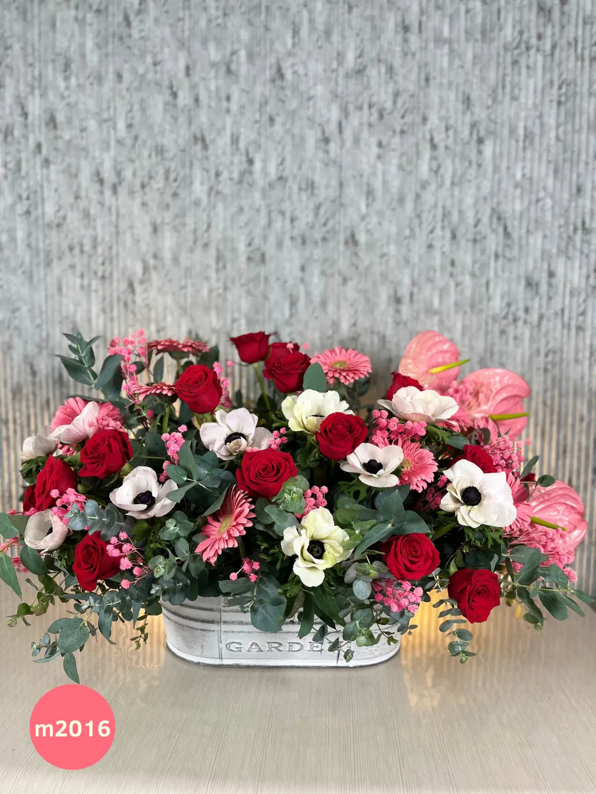 Arreglo Anémonas Dulce Jardín 24 Rosas · foto 2