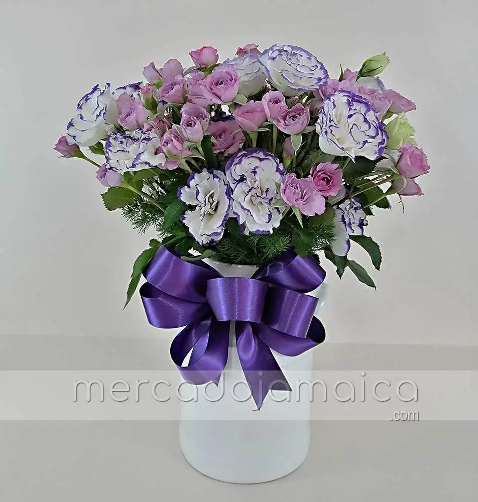 Arreglo Mini Rosas y Lisianthus Morados · foto 1