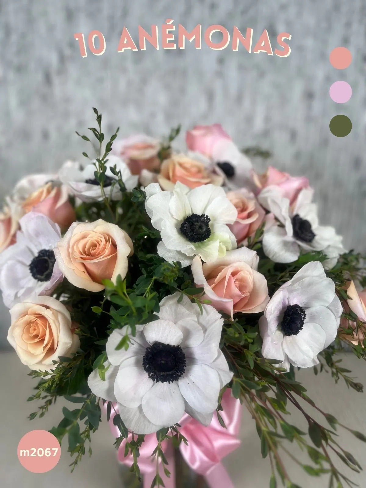Arreglo Anémonas y Rosas Rosa Claro en Florero · foto 2