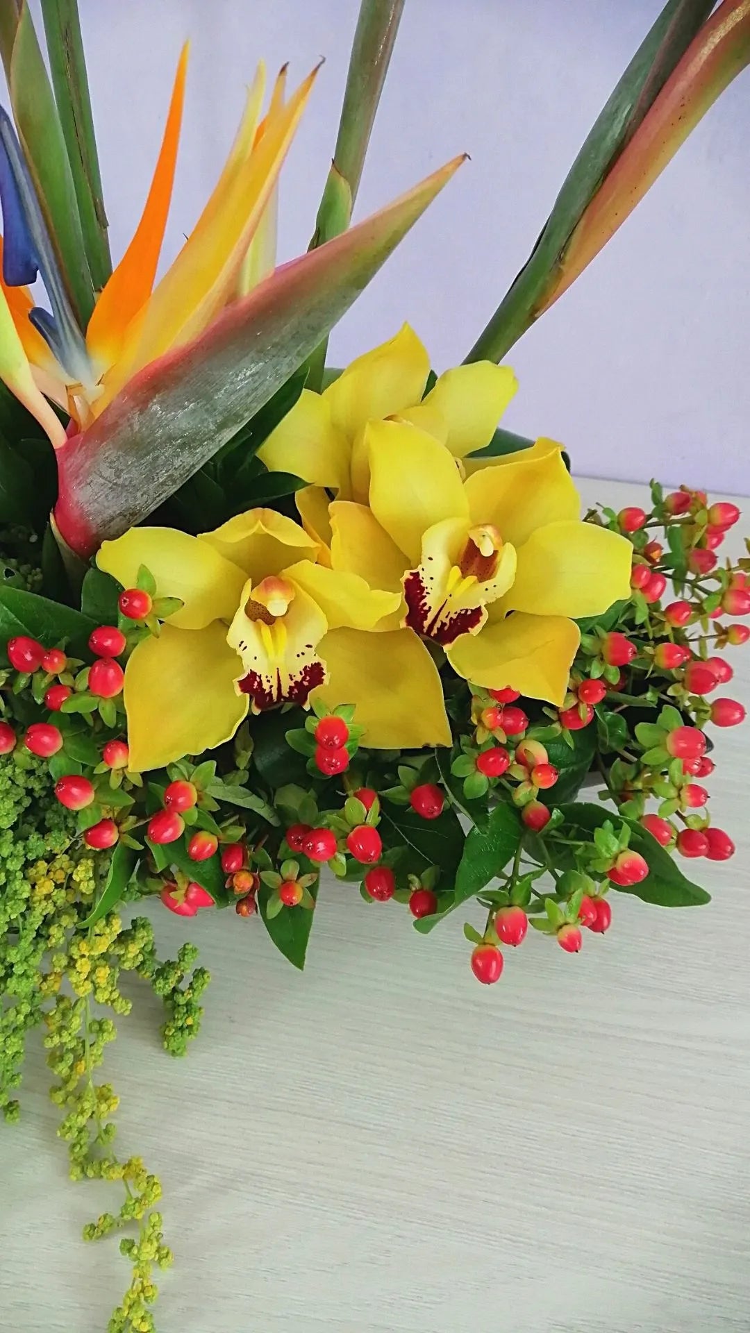 Arreglo Orquídeas Cymbidium Amarillas · foto 1