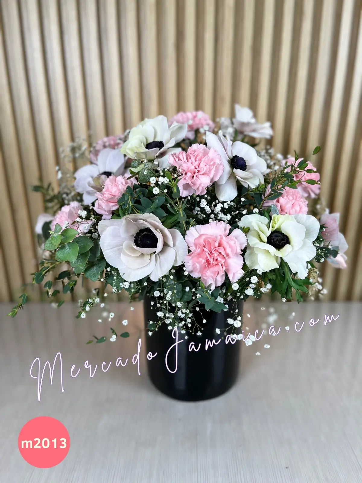 Anémonas rosa y claveles en florero · foto 3