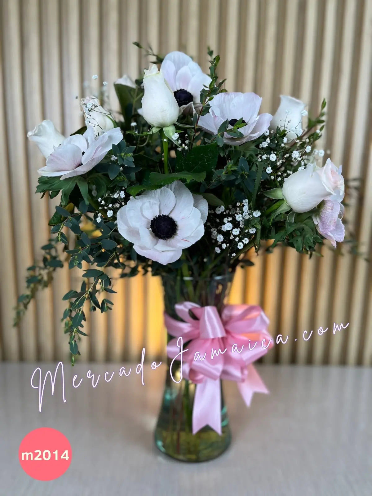 Anémonas y 12 Rosas Rosa Claro en Florero · foto 1