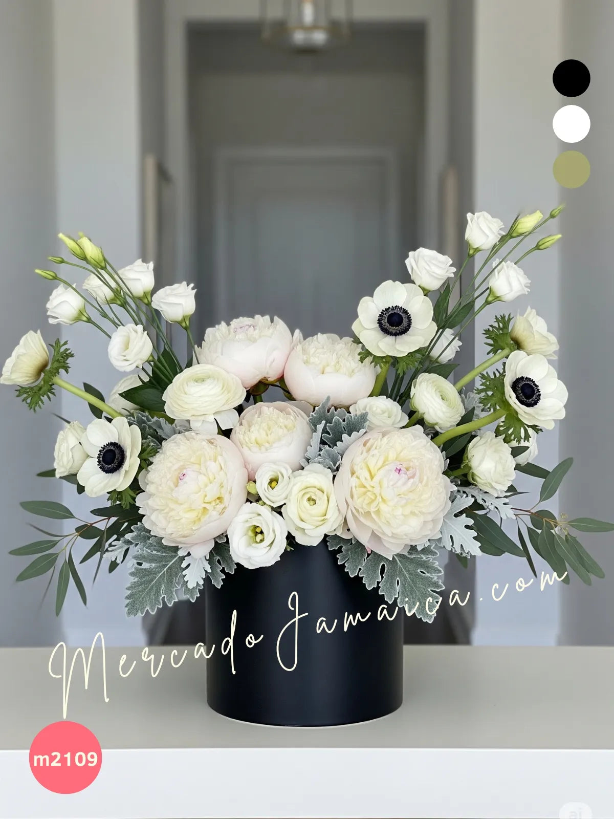 Arreglo Peonías y Anémonas Blancas en Florero Negro · foto 3