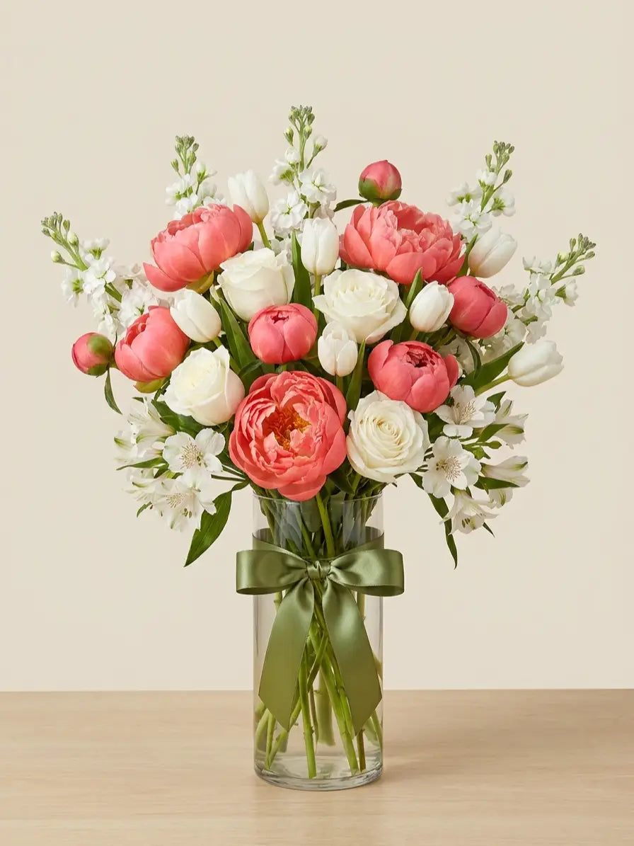 10 Peonías Coral con Rosas y Tulipanes · foto 2